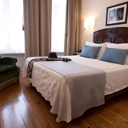 Hotel Aliados 3*