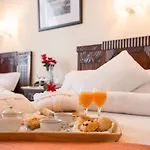 Aliados Hotell 3*